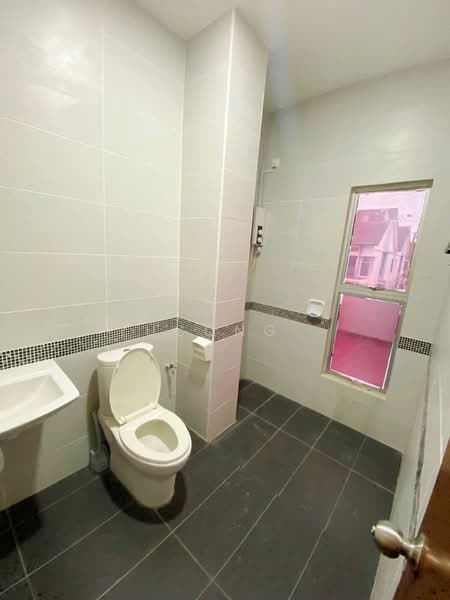 Cluster House for Sale in Iskandar Puteri (Nusajaya) (Johor) - Yucong . - Bathroom - PropertyGuru.com.my