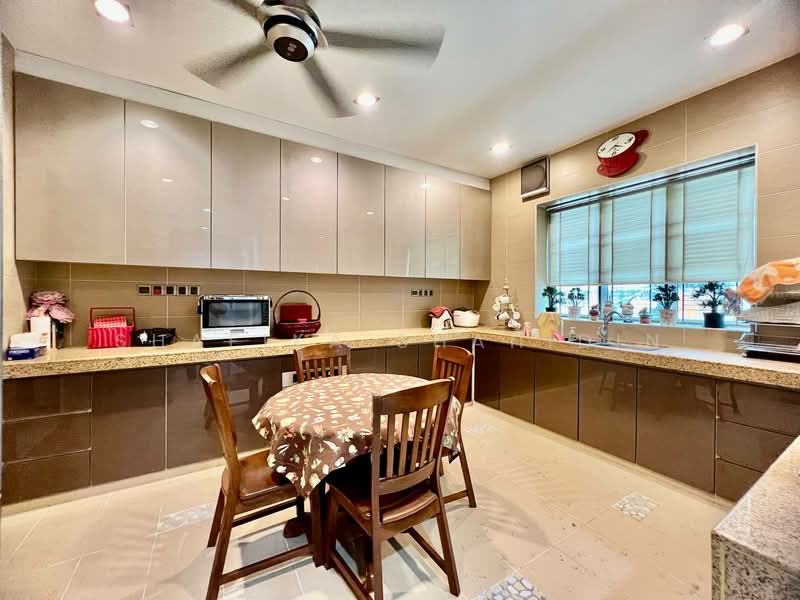 Semi-Detached House for Sale in Gombak (Selangor) - Shafika Shahidin - Kitchen - PropertyGuru.com.my