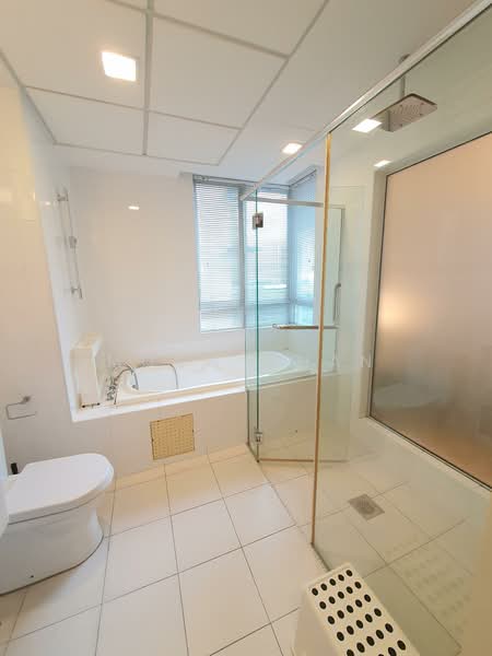 Servis Apartment untuk Dijual di Solaris Dutamas - Moon Chan - Bathroom - PropertyGuru.com.my