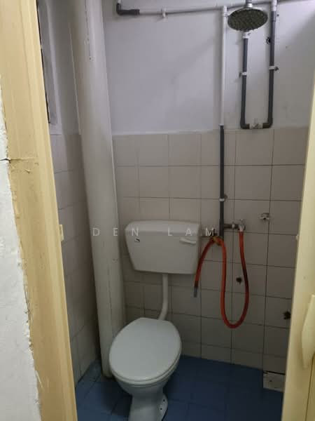 Apartment for Rent at Pangsapuri Segar Perdana - Den Lam - Bathroom - PropertyGuru.com.my