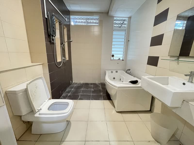 2.5-storey Terraced House for Sale in Taman Wangsa Permai (Kepong) - MY Loh - Bathroom - PropertyGuru.com.my