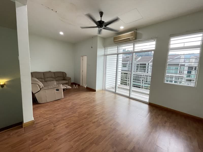 2.5-storey Terraced House for Sale in Taman Wangsa Permai (Kepong) - MY Loh - Living Room - PropertyGuru.com.my