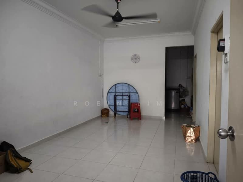 Rumah Teres 1 Tingkat untuk Dijual di Taman Bahagia (Senai) - Robin Lim - Living Room - PropertyGuru.com.my