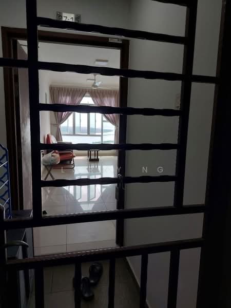 Servis Apartment untuk Dijual di Pangsapuri Tanah Emas (Golden Sands) - Larry Ng - Living Room - PropertyGuru.com.my