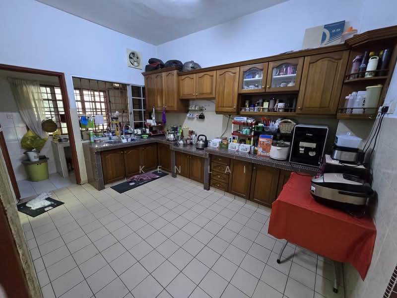 2-storey Terraced House for Sale in Taman Wangsa Permai (Kepong) - Ken Lai - Kitchen - PropertyGuru.com.my