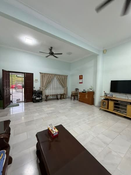 Bungalow for Sale in Taman Kebun Teh (Johor Bahru) - Annie Tee - Living Room - PropertyGuru.com.my