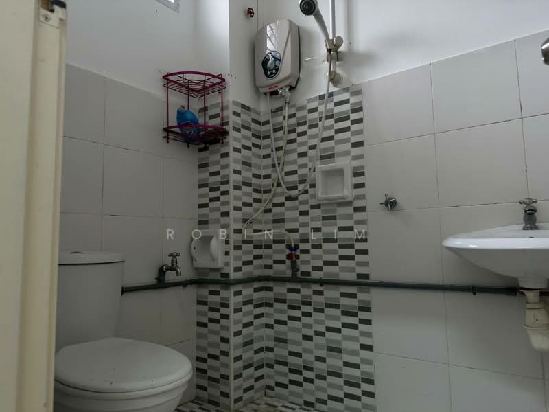1-storey Terraced House for Sale in Setia Eco Gardens (Gelang Patah) - Robin Lim - Bathroom - PropertyGuru.com.my