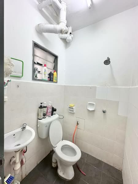 Apartment for Sale at Pangsapuri Mayang (Puncak Jalil) - Farhan Rafael - Bathroom - PropertyGuru.com.my