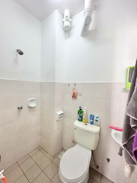 Apartment for Sale at Pangsapuri Mayang (Puncak Jalil) - Farhan Rafael - Bathroom - PropertyGuru.com.my