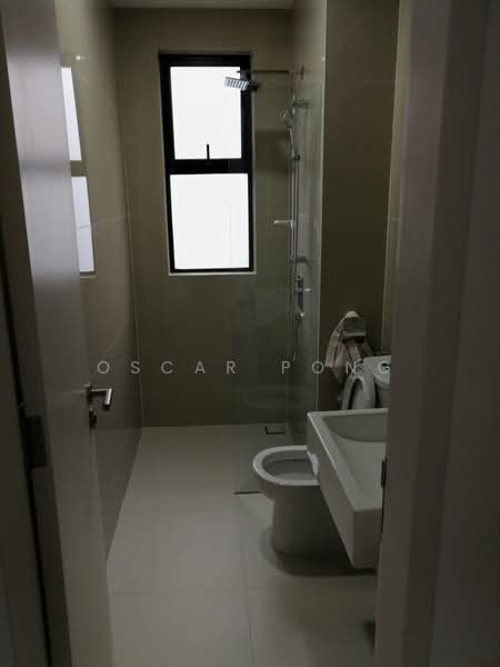 Servis Apartment untuk Dijual di South View - Oscar Pong - Bathroom - PropertyGuru.com.my