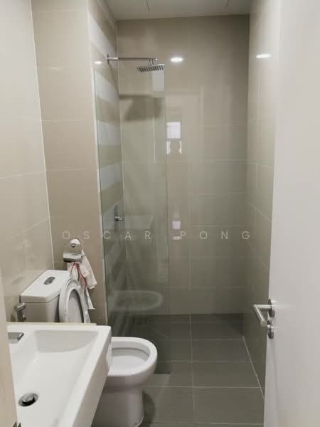 Servis Apartment untuk Dijual di South View - Oscar Pong - Bathroom - PropertyGuru.com.my