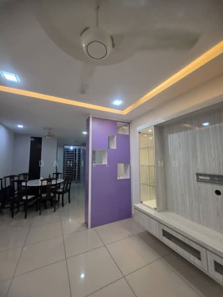 Servis Apartment untuk Disewa di D'Ambience Residences (Pangsapuri Ikatan Flora) - Daniel Yong - Living Room - PropertyGuru.com.my