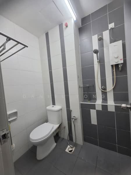 Servis Apartment untuk Disewa di D'Ambience Residences (Pangsapuri Ikatan Flora) - Daniel Yong - Bathroom - PropertyGuru.com.my