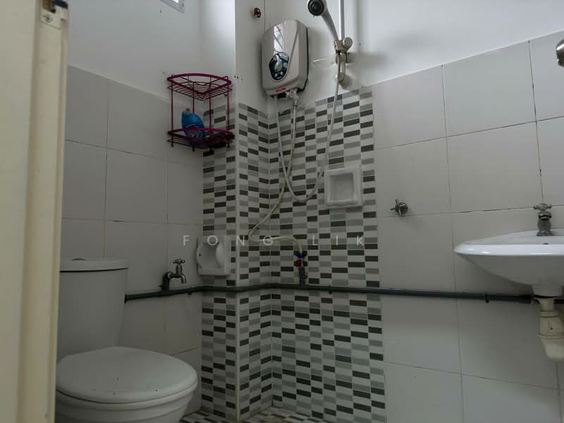 1-storey Terraced House for Sale in Setia Eco Gardens (Gelang Patah) - Fong Lik - Bathroom - PropertyGuru.com.my