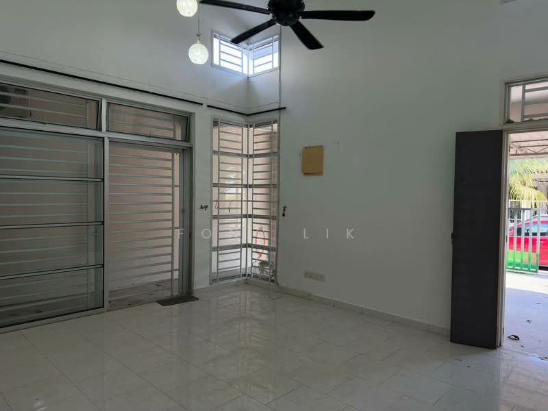 1-storey Terraced House for Sale in Setia Eco Gardens (Gelang Patah) - Fong Lik - Living Room - PropertyGuru.com.my