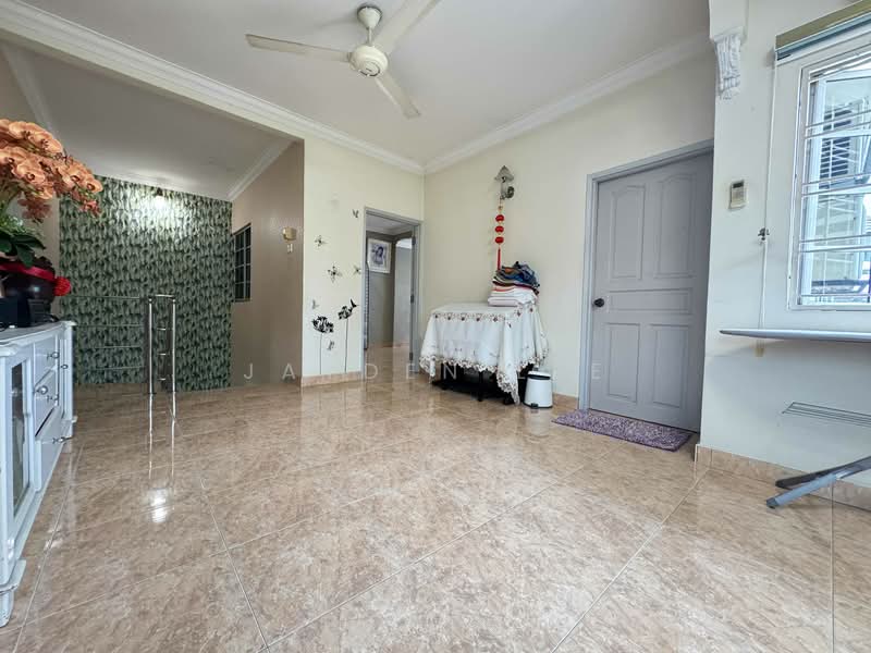Rumah Teres 2 Tingkat untuk Dijual di Puchong (Selangor) - Jayden Lee - Living Room - PropertyGuru.com.my