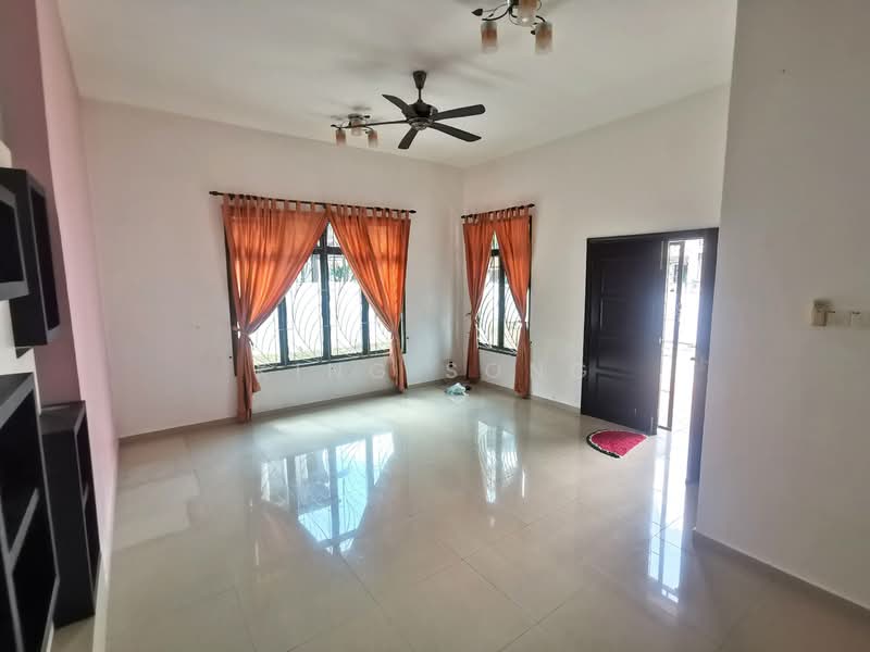 Semi-Detached House for Sale in Kampung Baru Ayer Keroh (Bukit Baru) - King Song - Living Room - PropertyGuru.com.my
