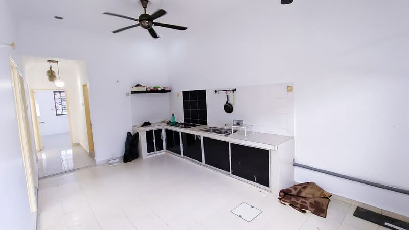 Terraced House for Sale in Klang (Selangor) - Muin Mn - Kitchen - PropertyGuru.com.my