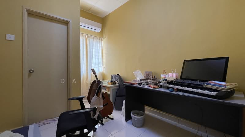 2-storey Terraced House for Sale in Bandar Puteri Klang (Klang) - Daneal Eoon - Study - PropertyGuru.com.my