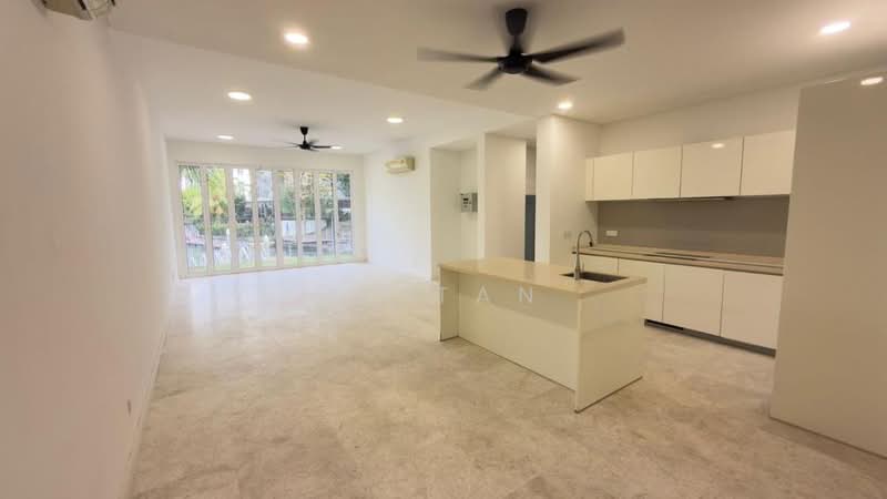 Rumah Teres 4 Tingkat untuk Dijual di Johor Bahru (Johor) - KL Tan - Living Room - PropertyGuru.com.my