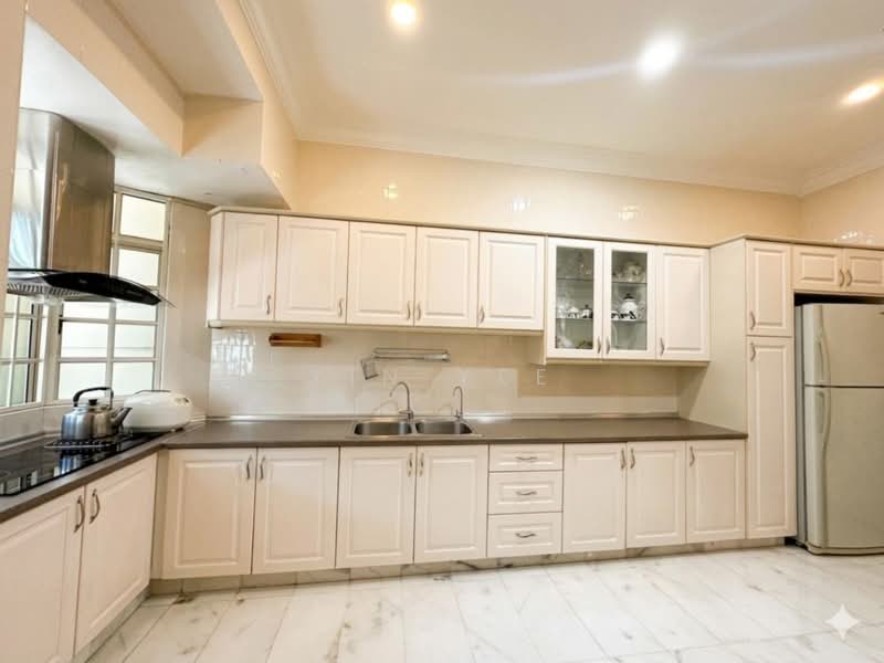 3-storey Terraced House for Sale in Taman Esplanad (Bukit Jalil) - Yin Yee - Kitchen - PropertyGuru.com.my