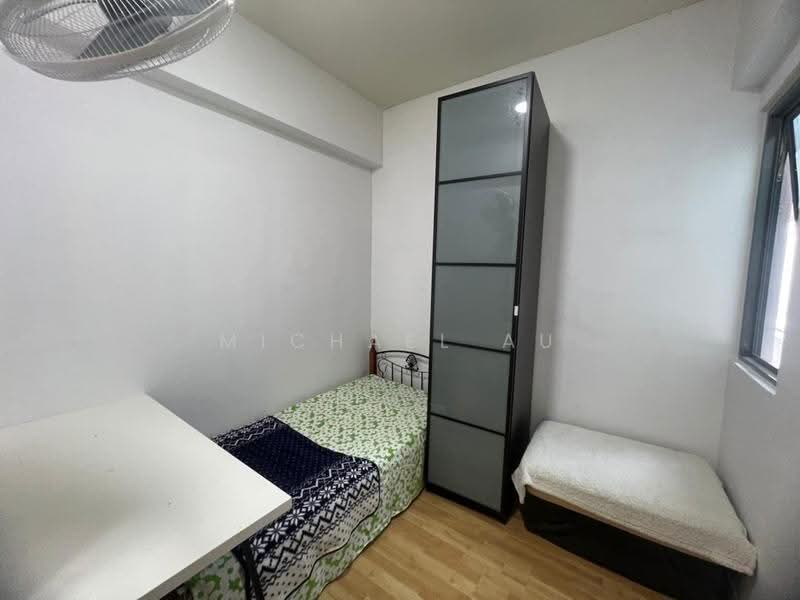 Kediaman Servis untuk Dijual di D'Alamanda - Michael Au - Bedroom - PropertyGuru.com.my