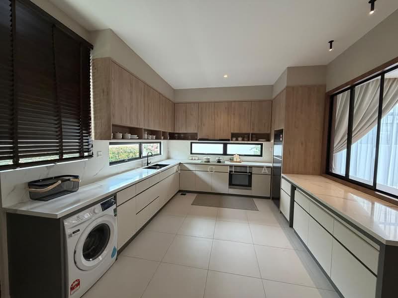 Semi-Detached House for Sale in Austin Crest (Johor Bahru) - Joan Chia - Kitchen - PropertyGuru.com.my