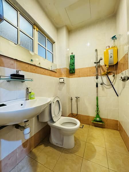 2.5-storey Terraced House for Sale in Bandar Puteri Puchong (Puchong) - Jayden Lee - Bathroom - PropertyGuru.com.my