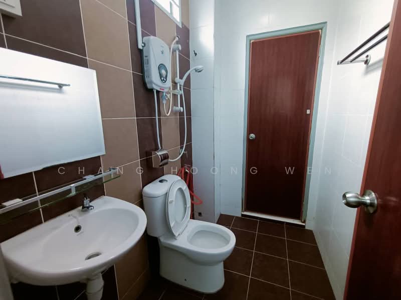 2-storey Terraced House for Sale in Kota Tinggi (Johor) - Chang Hoong Wen - Bathroom - PropertyGuru.com.my