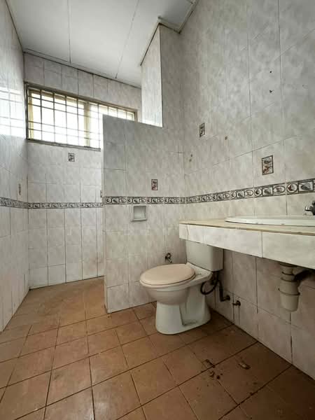 2-storey Terraced House for Sale in Bandar Puteri Puchong (Puchong) - Jayden Lee - Bathroom - PropertyGuru.com.my