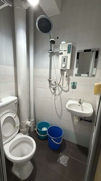 Pangsapuri untuk Dijual di Jade View - S J Foo - Bathroom - PropertyGuru.com.my