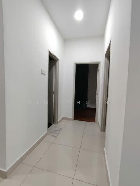 Kondominium untuk Disewa di Pacific Star (Service Residence) - Kimi Chong - Corridor - PropertyGuru.com.my