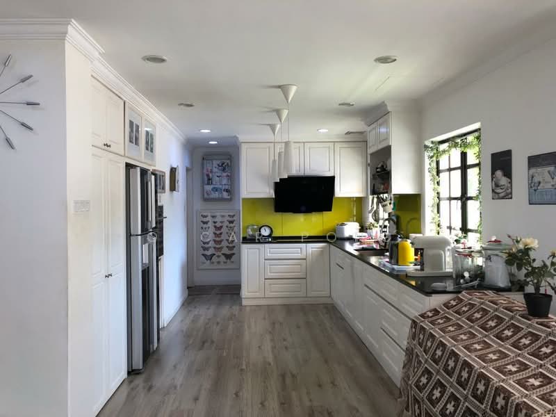 Townhouse for Sale in Bandar Pinggiran Subang (Shah Alam) - Oscar Pong - Kitchen - PropertyGuru.com.my