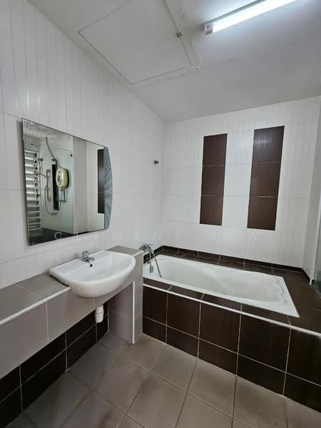 Semi-Detached House for Sale in Setia Impian (Setia Alam) - Clement Yew - Bathroom - PropertyGuru.com.my