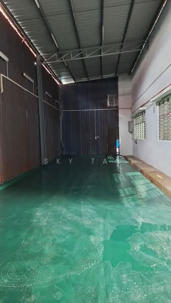 Semi-D Factory for Rent in Taman Desa Cemerlang (Ulu Tiram) - Sky Tan - Interior - PropertyGuru.com.my