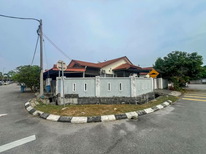 Rumah Teres 1 Tingkat untuk Dijual di Taman Dato' Hormat (Telok Panglima Garang) - Hairi Halim - PropertyGuru.com.my