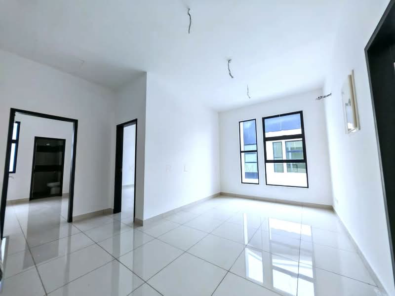 Cluster House for Sale in Taman Impian Emas (Skudai) - Karl Lim - Living Room - PropertyGuru.com.my