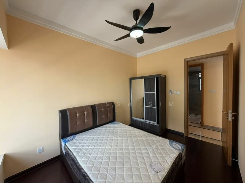 Service Residence for Sale at R&F Princess Cove Phase 1 - Larissa Sim - Bedroom - PropertyGuru.com.my