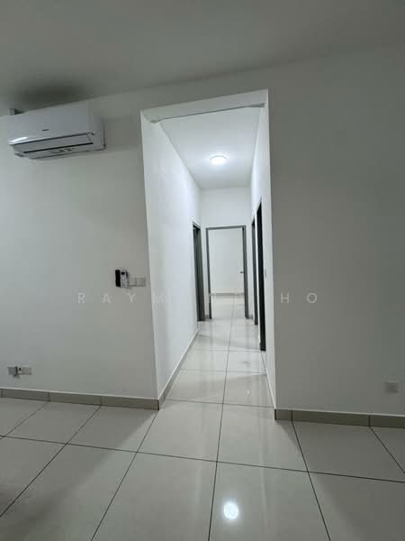 Servis Apartment untuk Disewa di Traders Park - Raymond Ho - Corridor - PropertyGuru.com.my