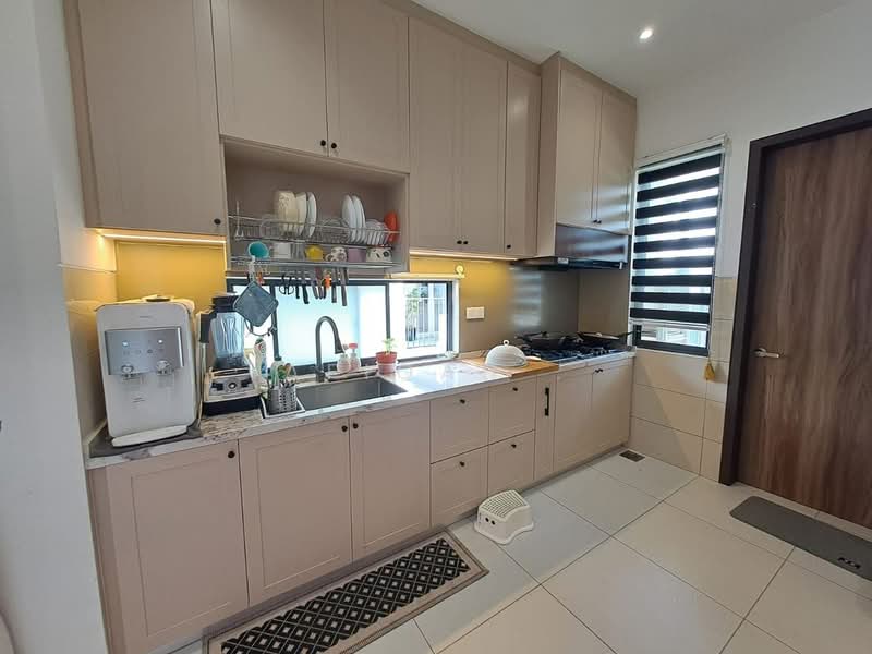 Rumah Berkembar untuk Disewa di Elmina (Shah Alam) - Afiqah . - Kitchen - PropertyGuru.com.my