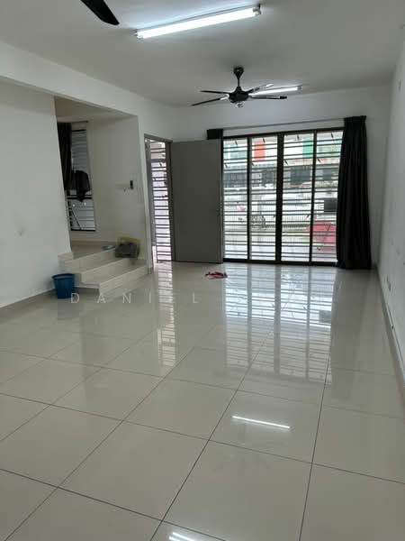 2-storey Terraced House for Sale in Bandar Tiram (Ulu Tiram) - Daniel Yong - Living Room - PropertyGuru.com.my