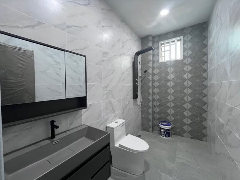 Rumah Teres 2 Tingkat untuk Dijual di Jasin (Melaka) - Woon . - Bathroom - PropertyGuru.com.my