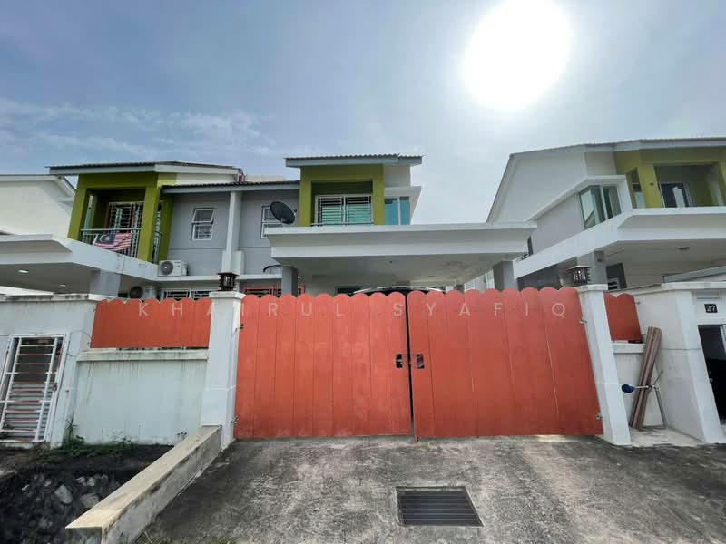 Cluster House for Sale in Shah Alam (Selangor) - Khairul Syafiq - Exterior - PropertyGuru.com.my