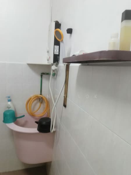 Pangsapuri untuk Disewa di Taman Alor Vista - Sunny Lok - Bathroom - PropertyGuru.com.my