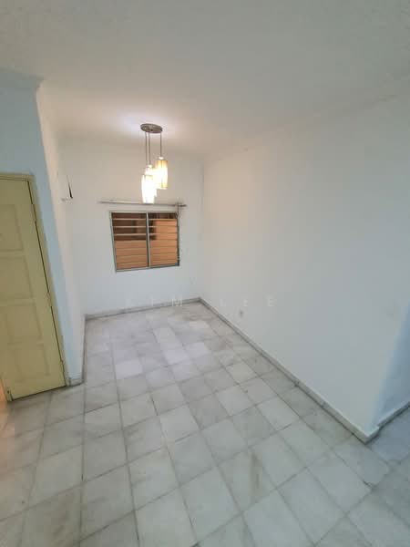 Condominium for Sale at Endah Regal Condominium - Kim Lee - Interior - PropertyGuru.com.my