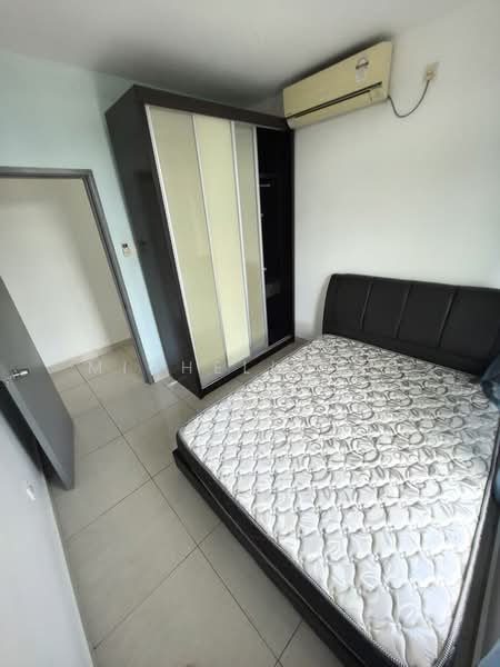 Servis Apartment untuk Dijual di Pangsapuri Tanah Emas (Golden Sands) - Michelle Ng - Bedroom - PropertyGuru.com.my