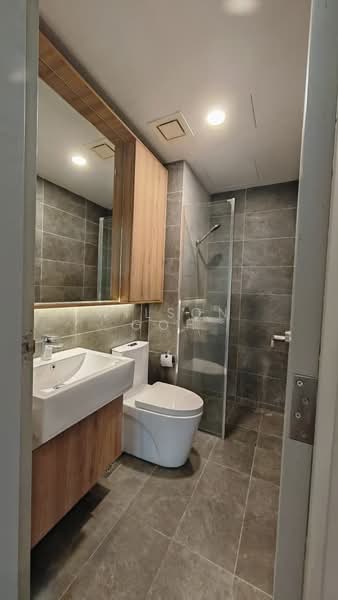 Servis Apartment untuk Disewa di Suasana @ Utropolis - Wilson Goh - Bathroom - PropertyGuru.com.my