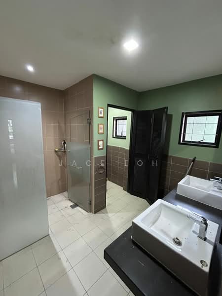 Rumah Banglo untuk Disewa di Kampung Bahru (Johor Bahru) - Jace Loh - Bathroom - PropertyGuru.com.my