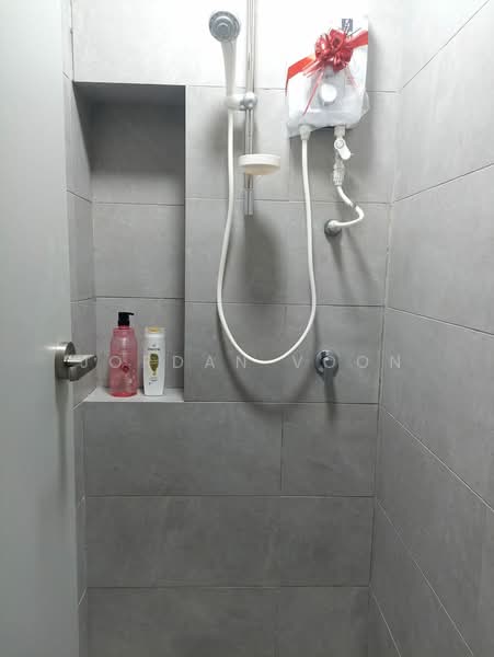 Servis Apartment untuk Dijual di Sensasi @ Utropolis - Jordan Voon - Bathroom - PropertyGuru.com.my