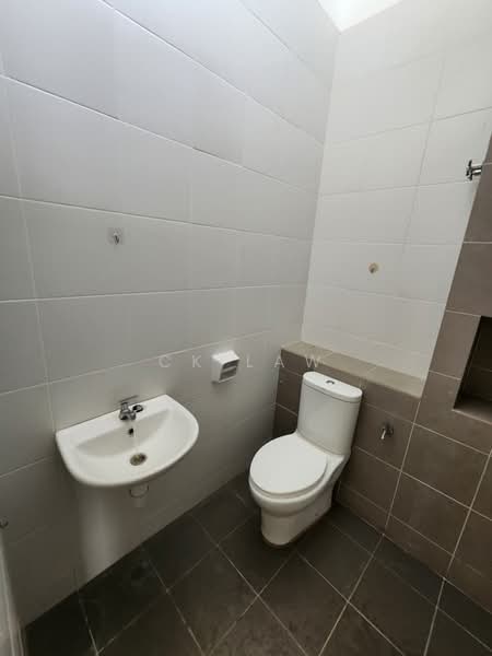 2-storey Terraced House for Rent in Semenyih (Selangor) - CK Law - Bathroom - PropertyGuru.com.my